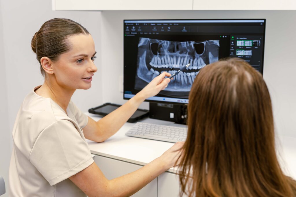 kiek kainuoja dantų implantacija
