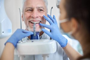 kiek kainuoja dantų implantacija